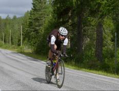 IM体育官方网-蓝月弯刀划破中亚铁幕，当巴西的桑巴韵律，撞上拉什福德的英伦绝杀