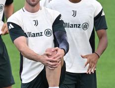 IM体育App下载-尤文图斯球员备战新赛季，训练氛围浓厚