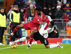 IM体育数据分析平台-富勒姆客场大胜，取得连胜领跑英超联赛的简单介绍