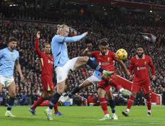 IM体育平台-利物浦后防大将重返赛场，英超竞争力再提升