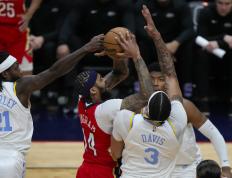 IM体育动画直播通道-包含日本男篮碾压鹈鹕，浓眉爆发神勇的词条