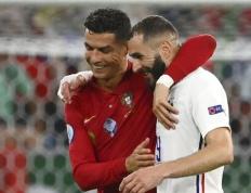 IM体育数据分析平台-曼联碾压葡萄牙，本泽马统治全场