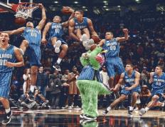 IM体育官网-雄鹿踏平国王，霍勒迪在年度焦点之战接管比赛