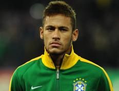 IM体育-小贾伦攻防两端统治，雄鹿击败掘金，新一代内线霸主的崛起