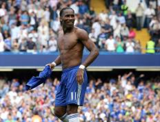 IM体育网页版登录入口-卡马文加之夜，当NBA总决赛的聚光灯照亮一位足球天才