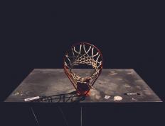 IM体育下载-哈利伯顿末节爆发导演逆转好戏，雄鹿强势攻陷辽宁主场取关键胜利