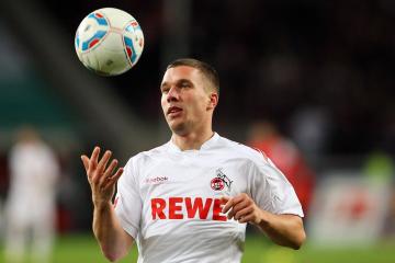 IM体育-暗夜霓虹与钢铁咆哮，格列兹曼在F1街道赛的惊世一舞