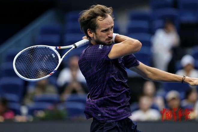 IM体育赛事直播入口-包含法国网球队鏖战德国网球队，梅德韦杰夫统治全场的词条