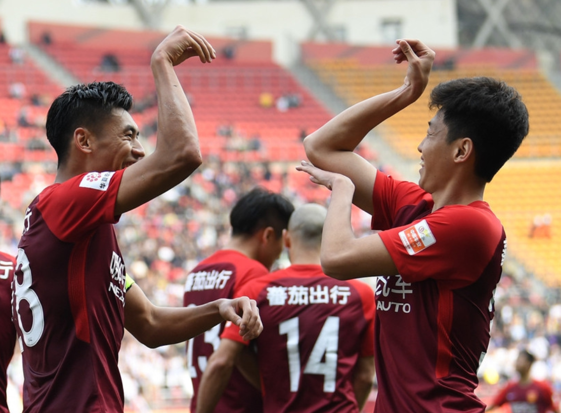 IM体育-关于欲跻身榜首，广州富力将对阵上海上港，胜者将领跑积分榜的信息