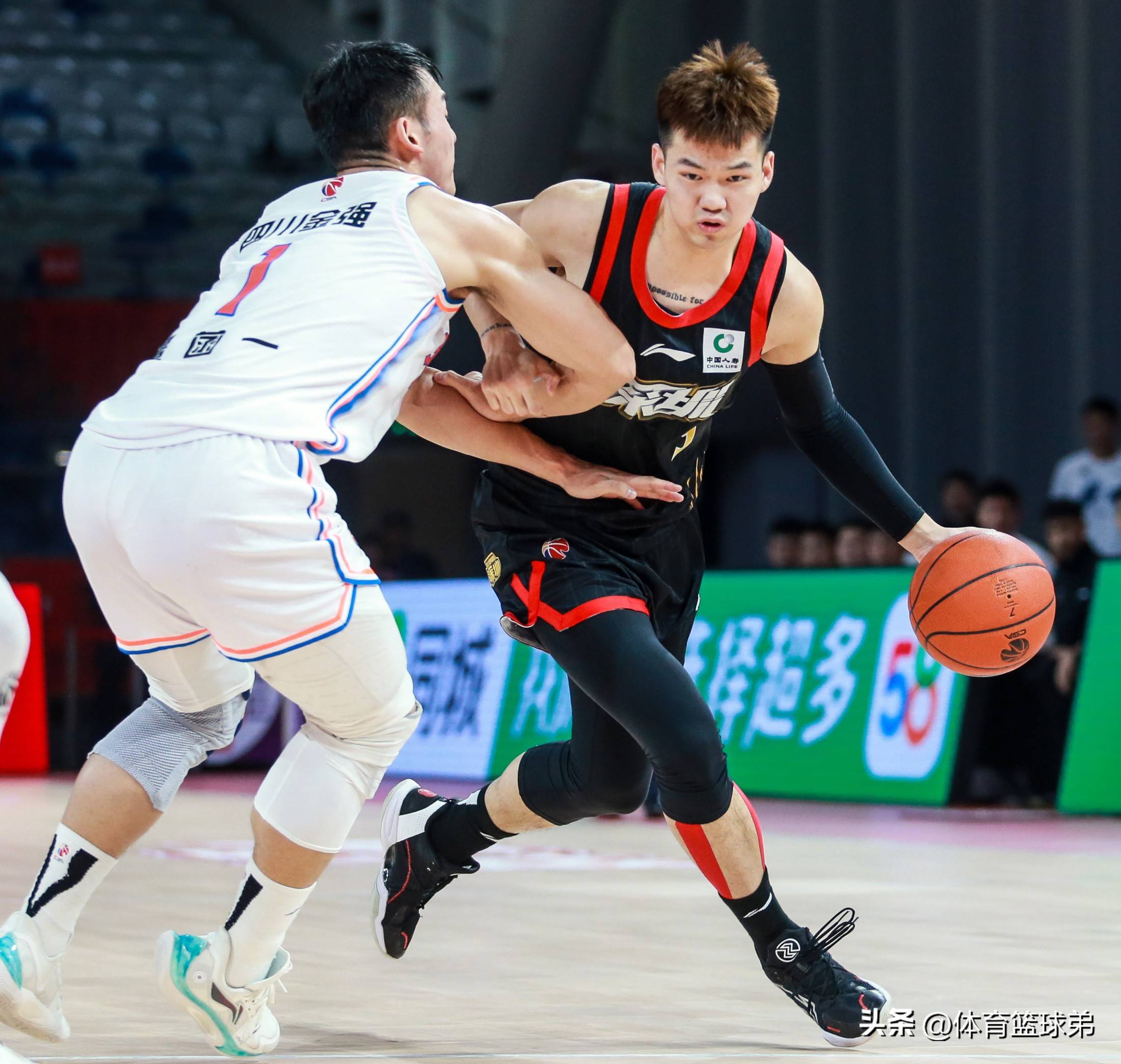 IM体育社区互动入口-包含深圳男篮逆转山东,士气大振的词条