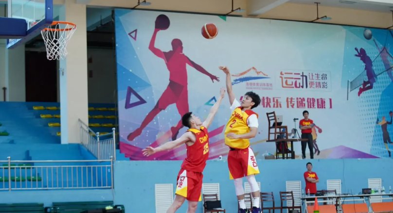 IM体育app-球队全员出动，共同打造精彩比赛！