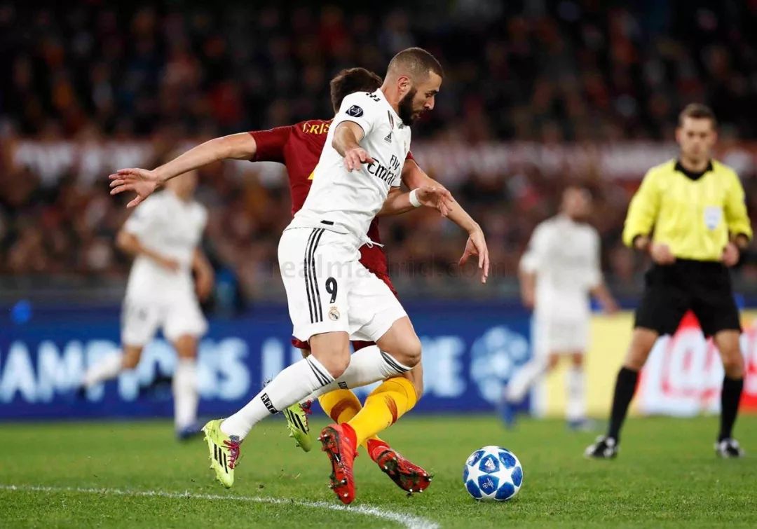 IM体育官网入口-皇马主场战胜强敌，晋级淘汰赛