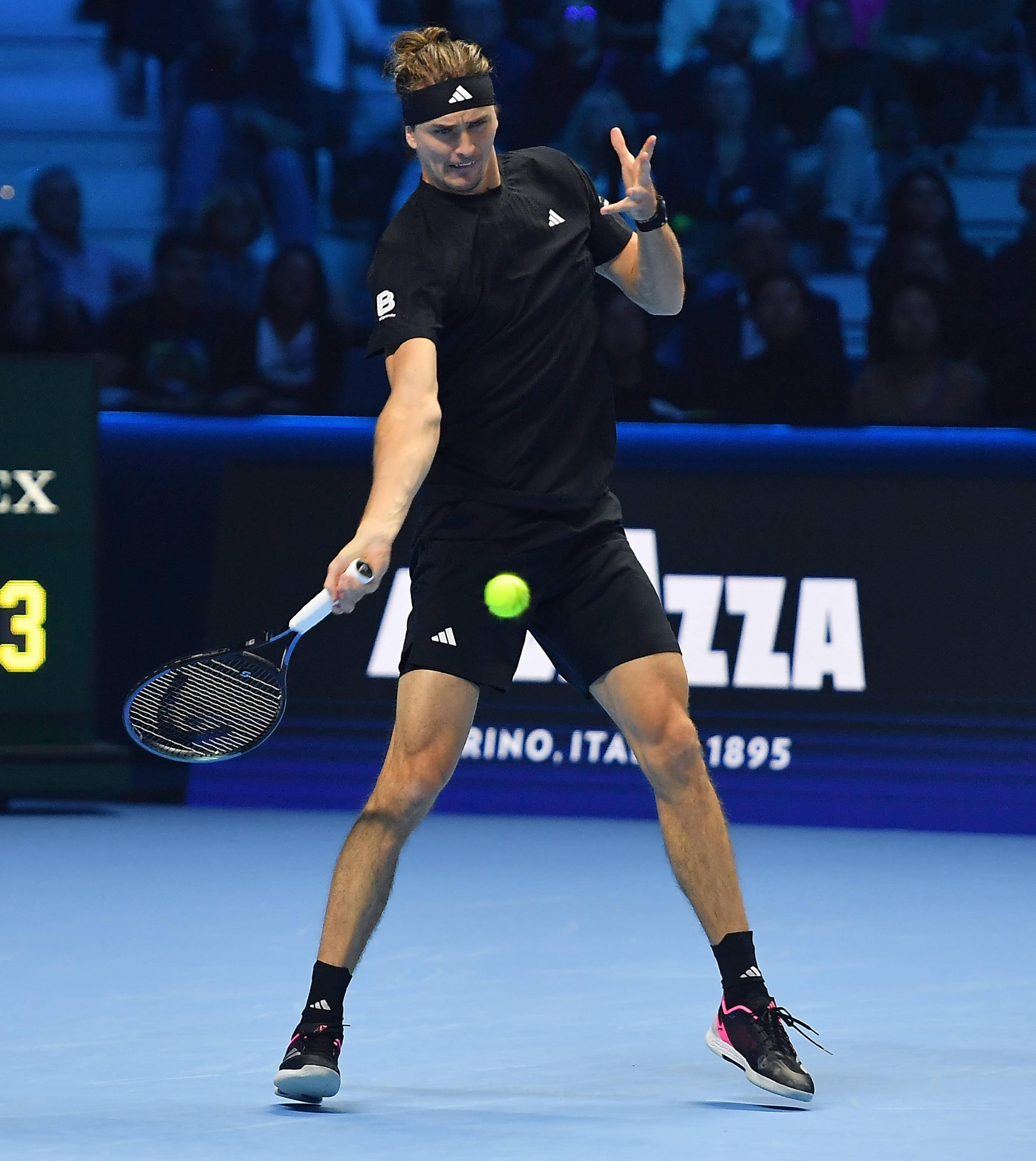 IM体育官方网-拉沃尔杯险胜ATP总决赛，兹维列夫关键制胜的简单介绍