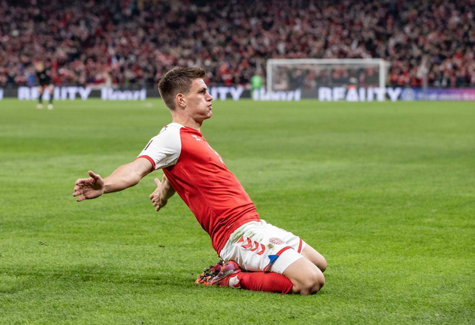 IM体育注册链接-英格兰队险胜奥地利队，波尔状态火热的简单介绍