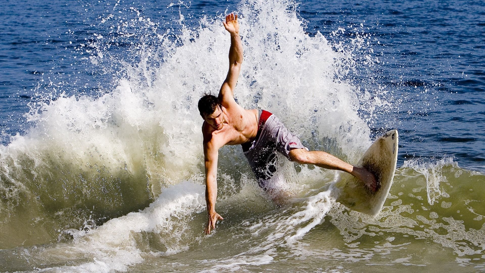 IM体育-公牛稳稳拿下步行者，霍勒迪成为关键先生